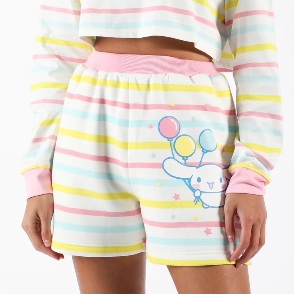 Dumbgood Cinnamoroll Shirts XL